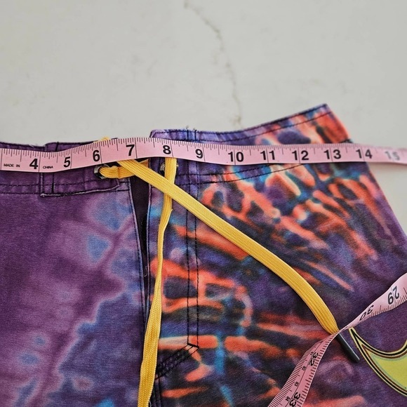Boys Tie-Dye Nike Go Shorts Size 12 - Picture 6 of 7
